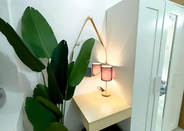 White Aesthetic Lush In Makati L Wifi & Netflix I Lush 1912
