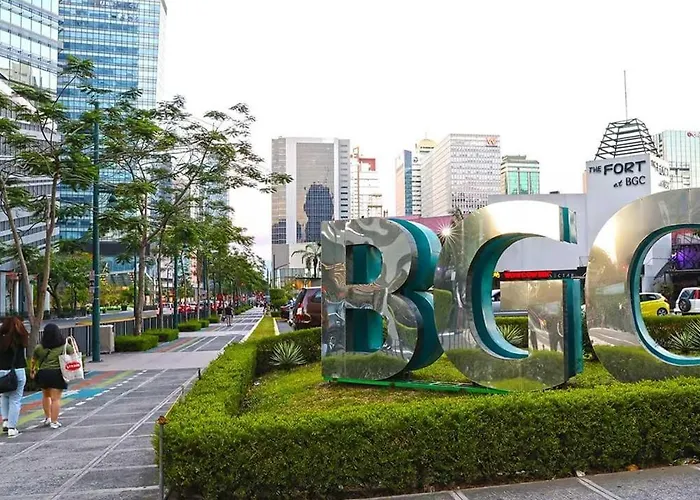 Apartment White Aesthetic Lush In Makati L Wifi & Netflix I Lush 1912 *